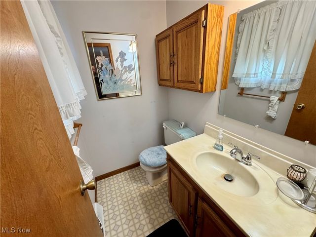 418 Hamilton Avenue NE, Massillon, OH 44646