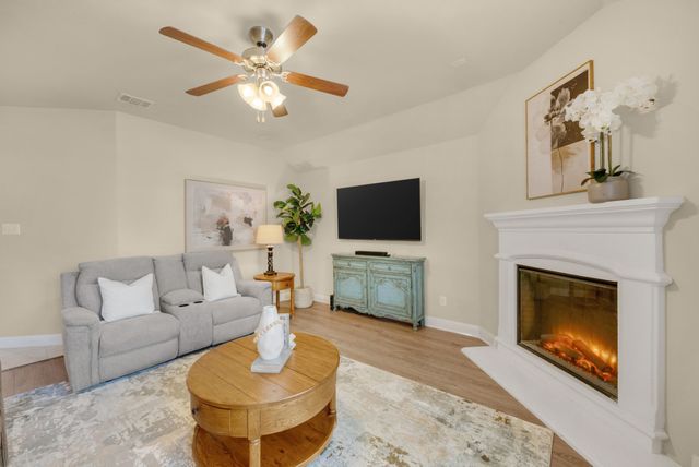 502 Royal Oaks Lane, Oak Point, TX 75068