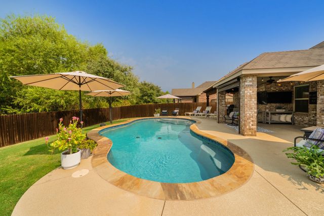 502 Royal Oaks Lane, Oak Point, TX 75068