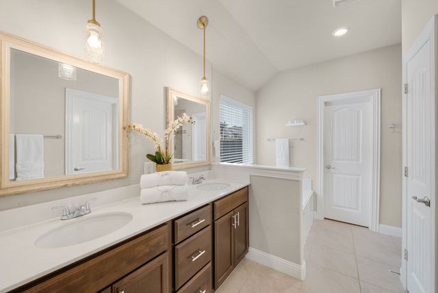 502 Royal Oaks Lane, Oak Point, TX 75068