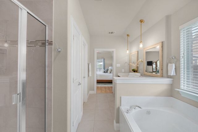 502 Royal Oaks Lane, Oak Point, TX 75068