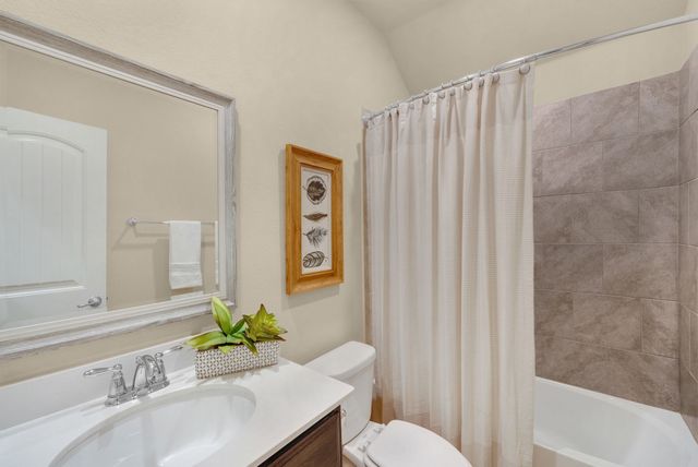 502 Royal Oaks Lane, Oak Point, TX 75068