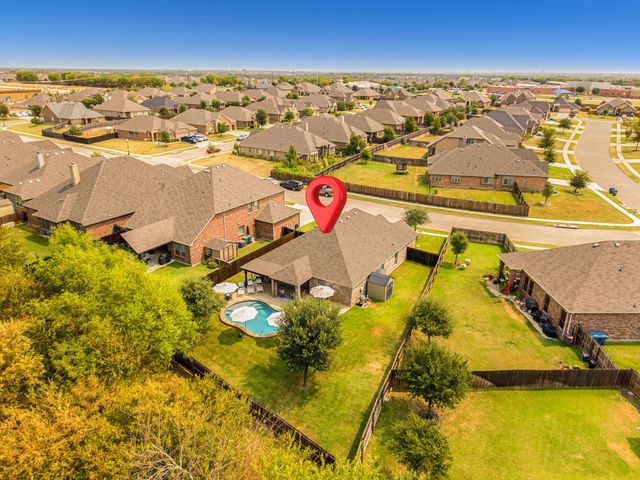 502 Royal Oaks Lane, Oak Point, TX 75068