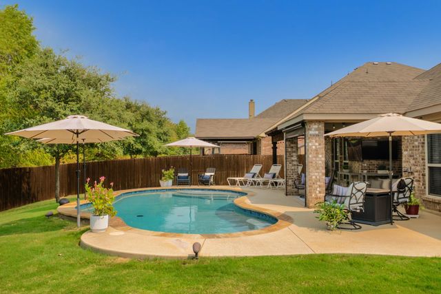 502 Royal Oaks Lane, Oak Point, TX 75068
