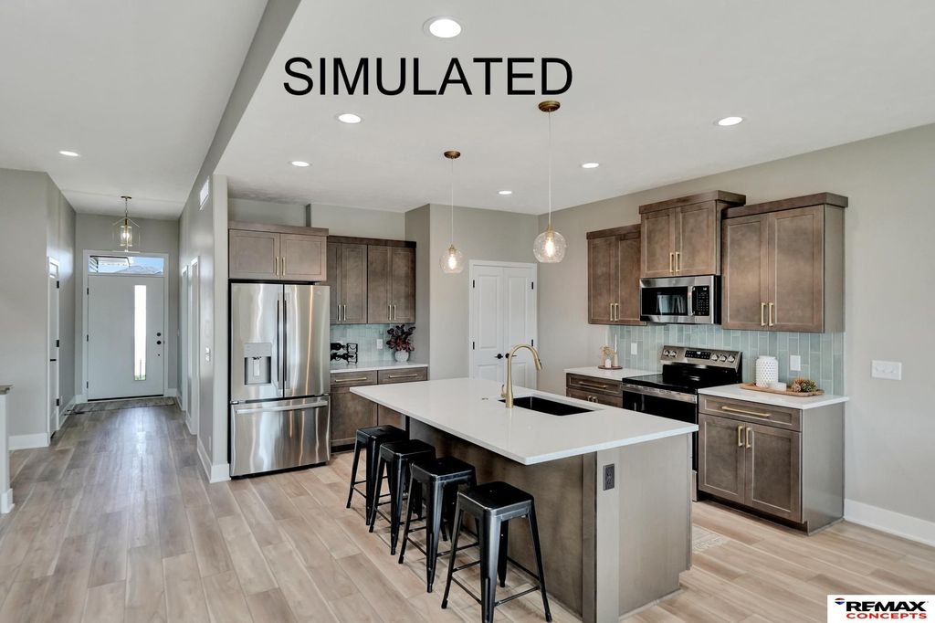 10325 S 77th Street, Lincoln, NE 68526