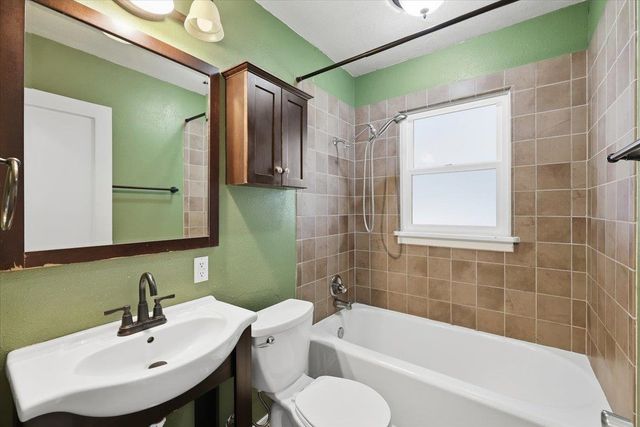 2607 N Crestline St, Spokane, WA 99207