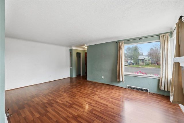 2607 N Crestline St, Spokane, WA 99207