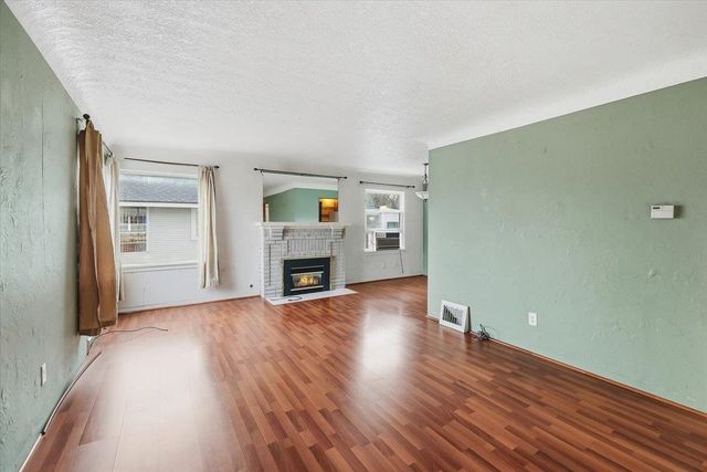 2607 N Crestline St, Spokane, WA 99207