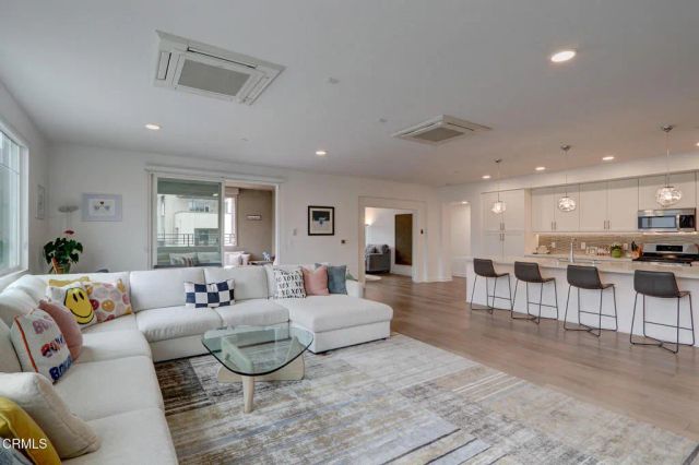 2810 Wagon Wheel Road 304, Oxnard, CA 93036