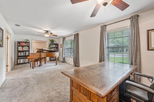 2220 Pollard Dr, Tyler, TX 75701