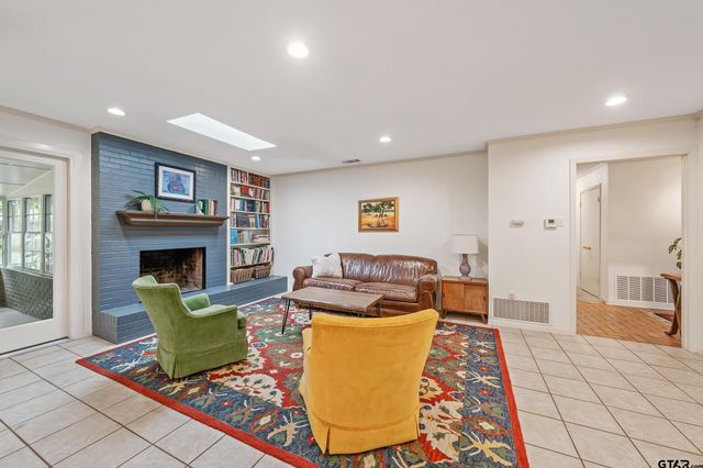 2220 Pollard Dr, Tyler, TX 75701