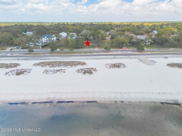 660 E Beach Boulevard, Gulfport, MS 39501