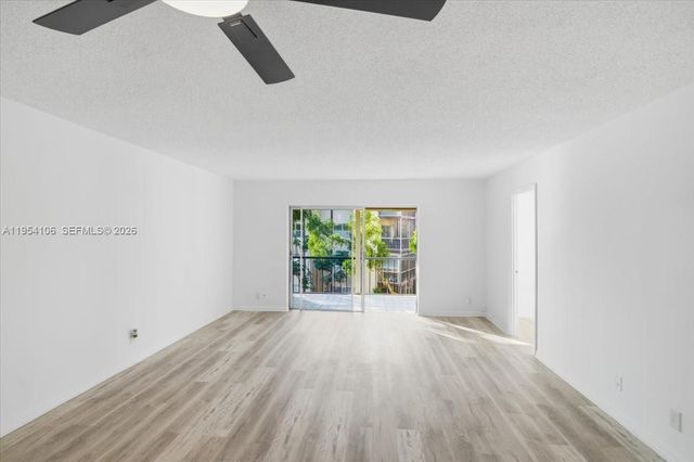 6101 N Falls Cir Drive 309, Lauderhill, FL 33319