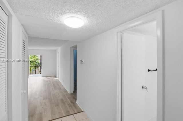 6101 N Falls Cir Drive 309, Lauderhill, FL 33319
