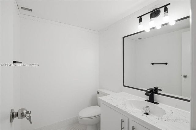 6101 N Falls Cir Drive 309, Lauderhill, FL 33319