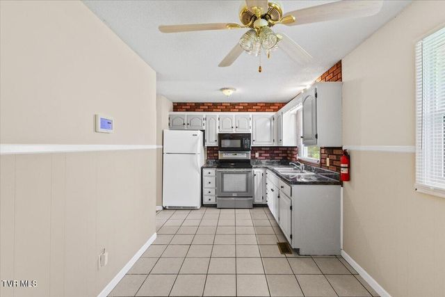 202 Forrest Drive, Jonesborough, TN 37659