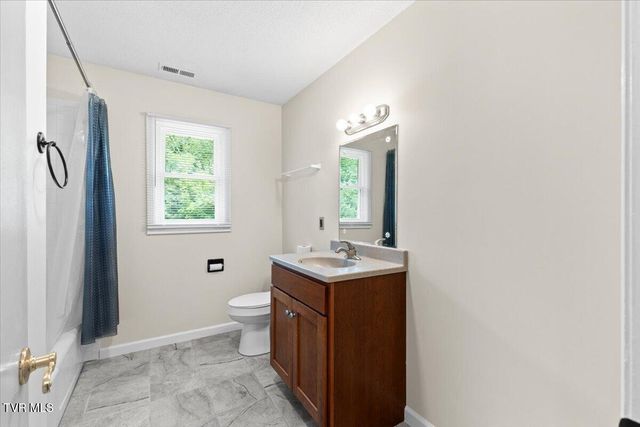 202 Forrest Drive, Jonesborough, TN 37659