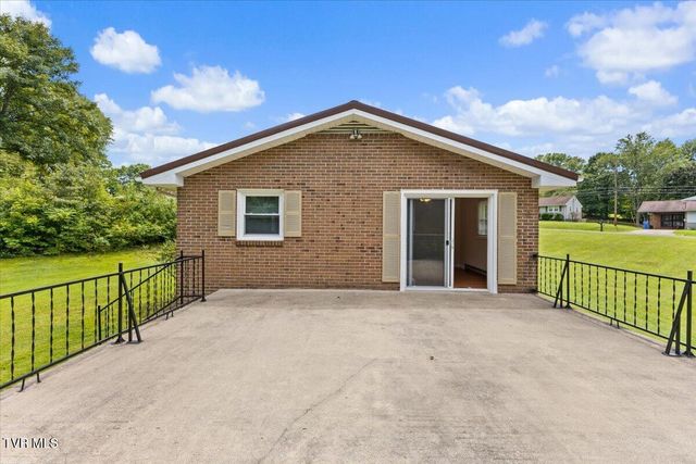 202 Forrest Drive, Jonesborough, TN 37659