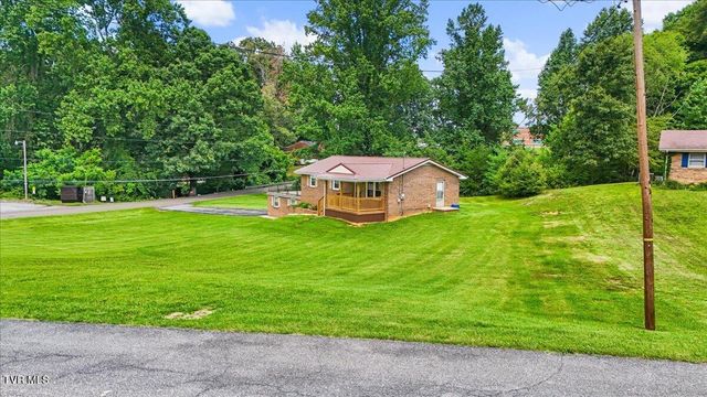 202 Forrest Drive, Jonesborough, TN 37659