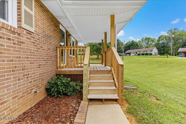 202 Forrest Drive, Jonesborough, TN 37659
