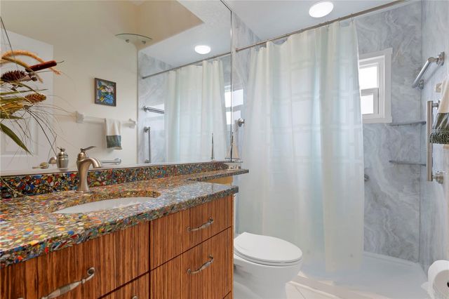 7005 GOLDRUSH LANE, Bradenton, FL 34201