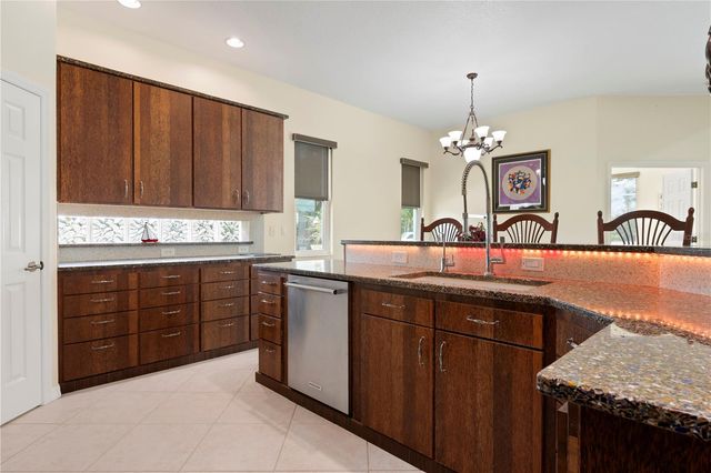 7005 GOLDRUSH LANE, Bradenton, FL 34201