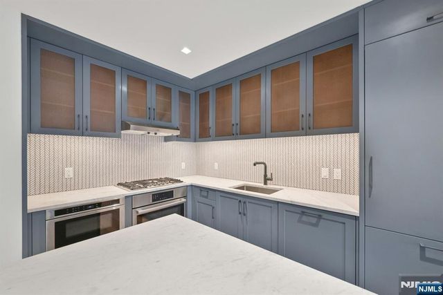 2 Shore Lane 408, Jersey City, NJ 07310