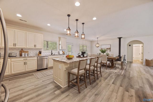 25057 Drawbaugh Road, Athens, AL 35613