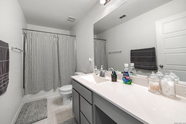 5205 NATURE PATH, Marion, TX 78124