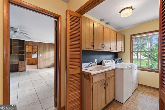 3294 Old Jonesboro Road, Hapeville, GA 30354
