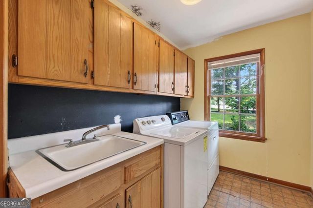 3294 Old Jonesboro Road, Hapeville, GA 30354