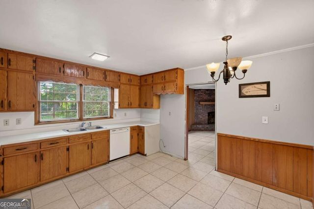 3294 Old Jonesboro Road, Hapeville, GA 30354