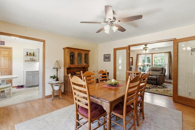 W277S8935 Hilltop LANE, Mukwonago, WI 53149