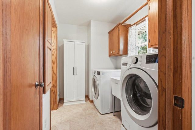 W277S8935 Hilltop LANE, Mukwonago, WI 53149