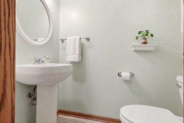 W277S8935 Hilltop LANE, Mukwonago, WI 53149