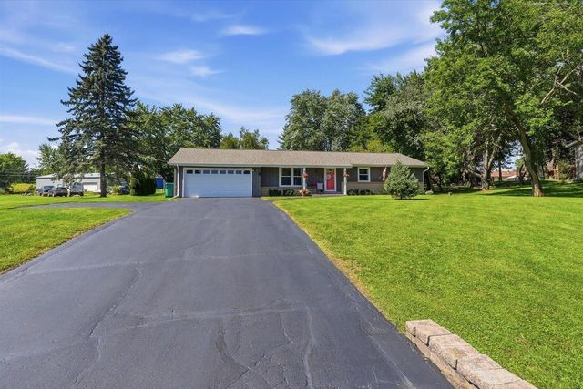 W277S8935 Hilltop LANE, Mukwonago, WI 53149