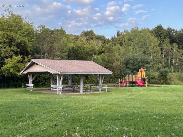 W277S8935 Hilltop LANE, Mukwonago, WI 53149