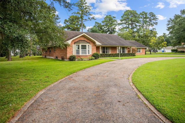 900 Wildbriar Drive, Lufkin, TX 75904