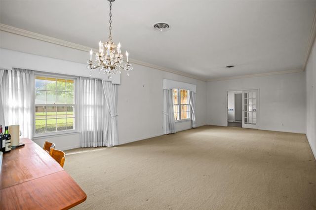 900 Wildbriar Drive, Lufkin, TX 75904