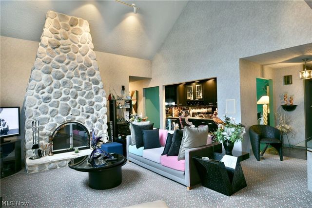 545 Thomas Lane, Girard, OH 44420