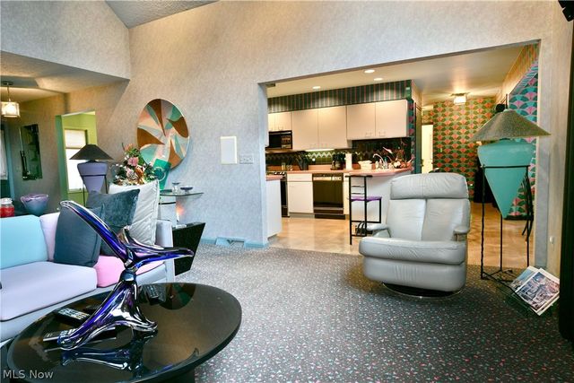 545 Thomas Lane, Girard, OH 44420