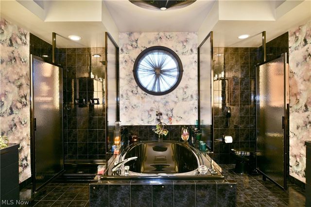 545 Thomas Lane, Girard, OH 44420