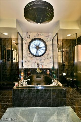 545 Thomas Lane, Girard, OH 44420