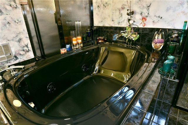 545 Thomas Lane, Girard, OH 44420