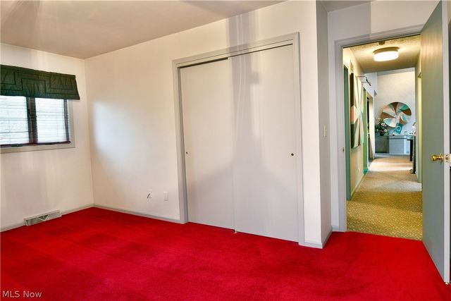 545 Thomas Lane, Girard, OH 44420