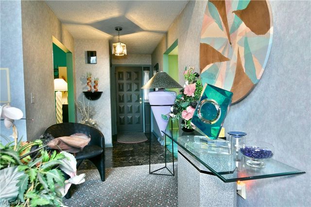 545 Thomas Lane, Girard, OH 44420