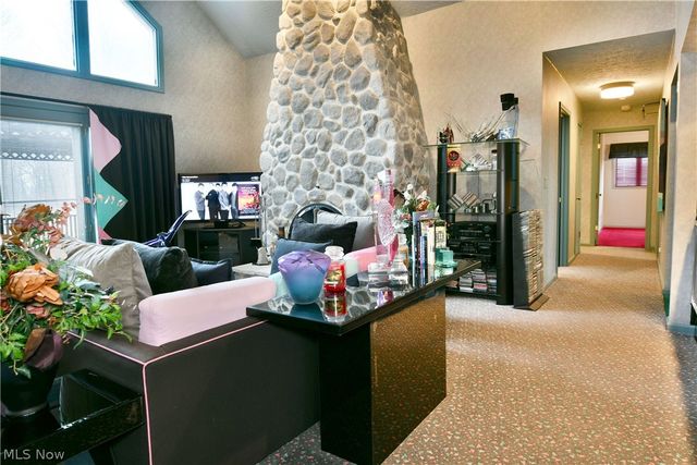 545 Thomas Lane, Girard, OH 44420