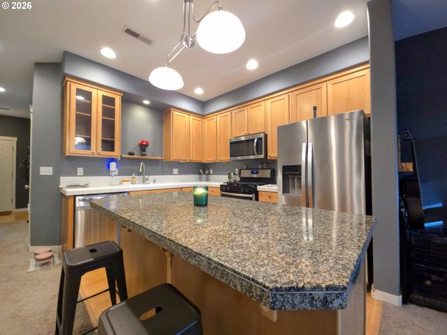 2543 Nw 2ND Ter, Gresham, OR 97030