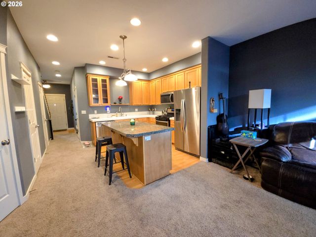 2543 Nw 2ND Ter, Gresham, OR 97030