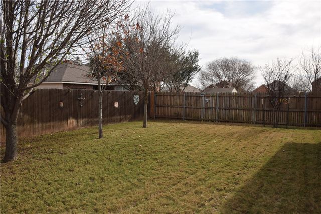 207 Sandpoint Drive, Mansfield, TX 76063